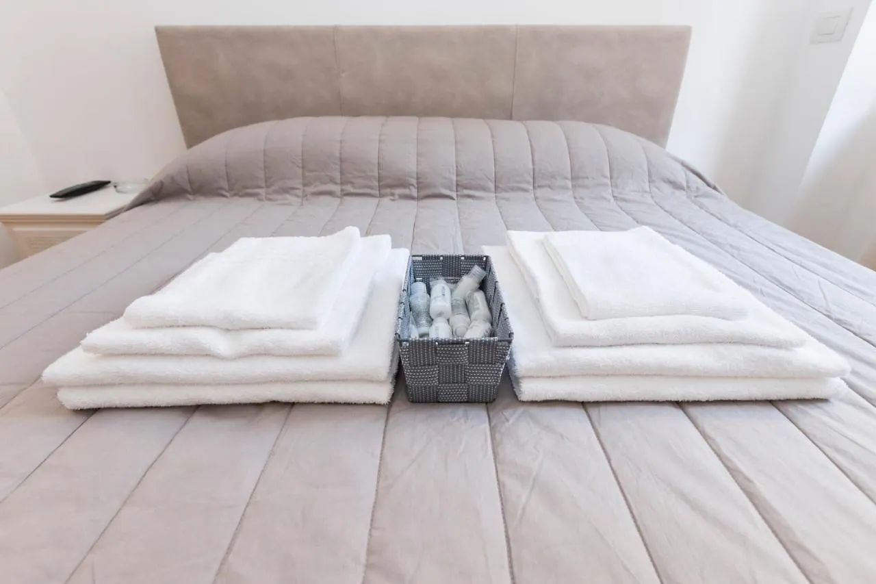 Apartment Magnoliaapartments - 2A Valle Duomo Milan